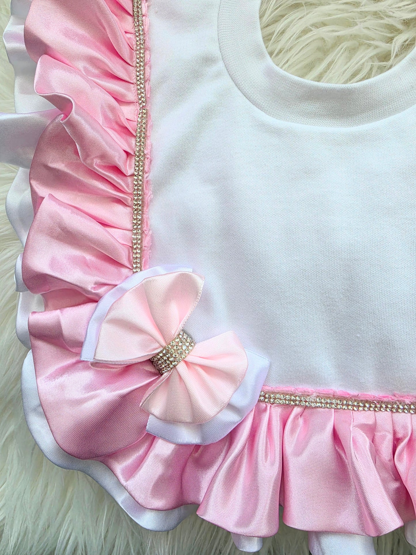 Frilly bib 0-12 months Headband not included