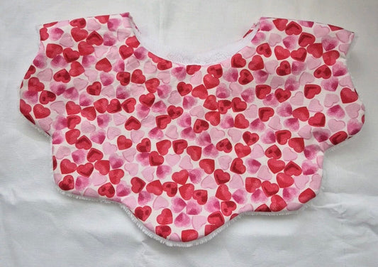Scalloped Heart bib