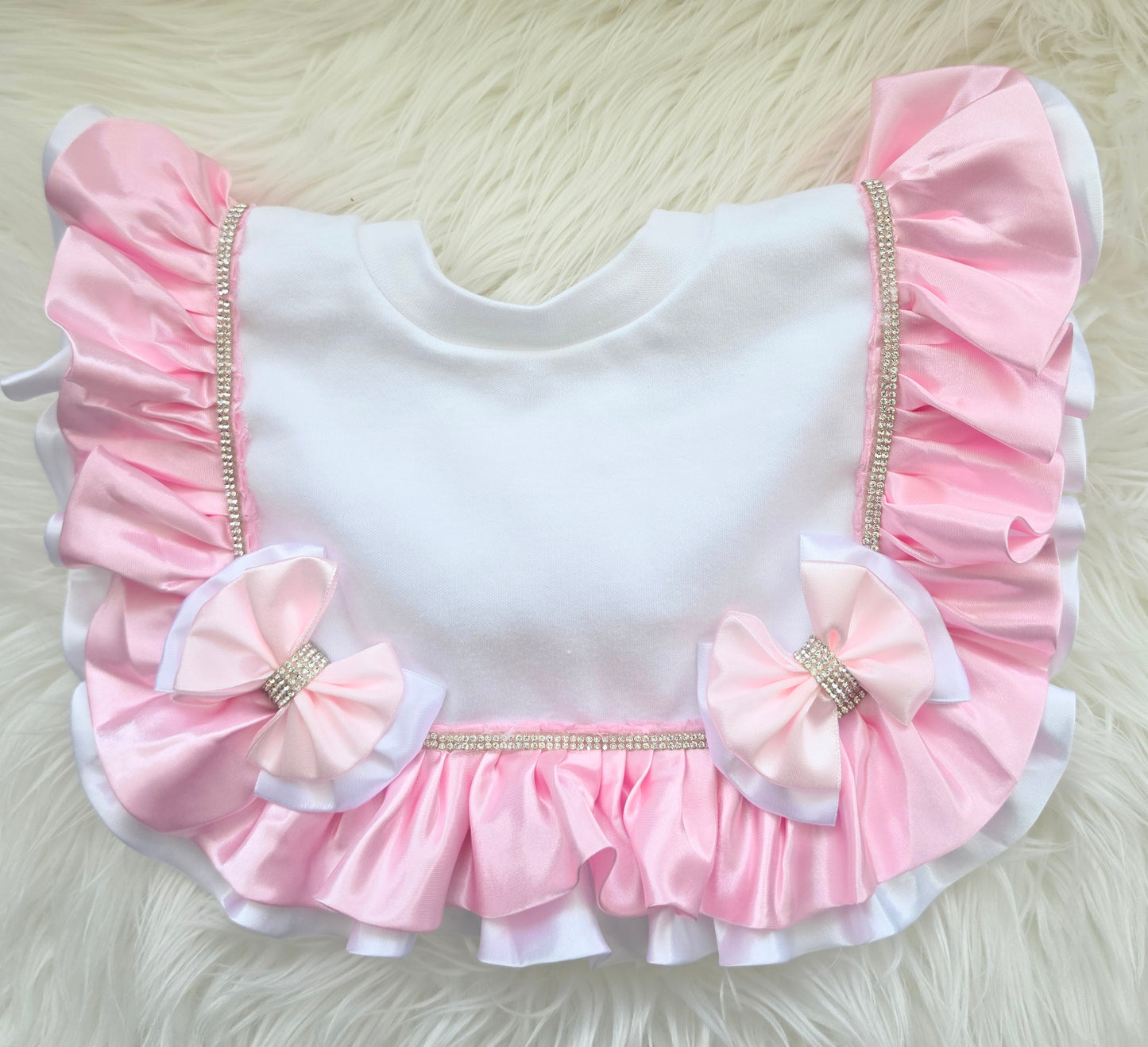 Frilly bib 0-12 months Headband not included